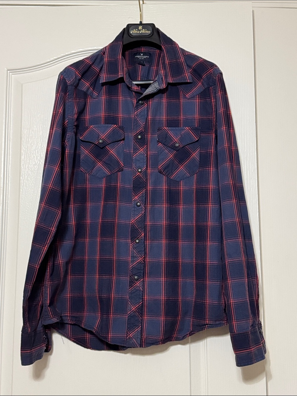 American Eagle Outfitters Navy and Red Plaid Button-Up Shirt